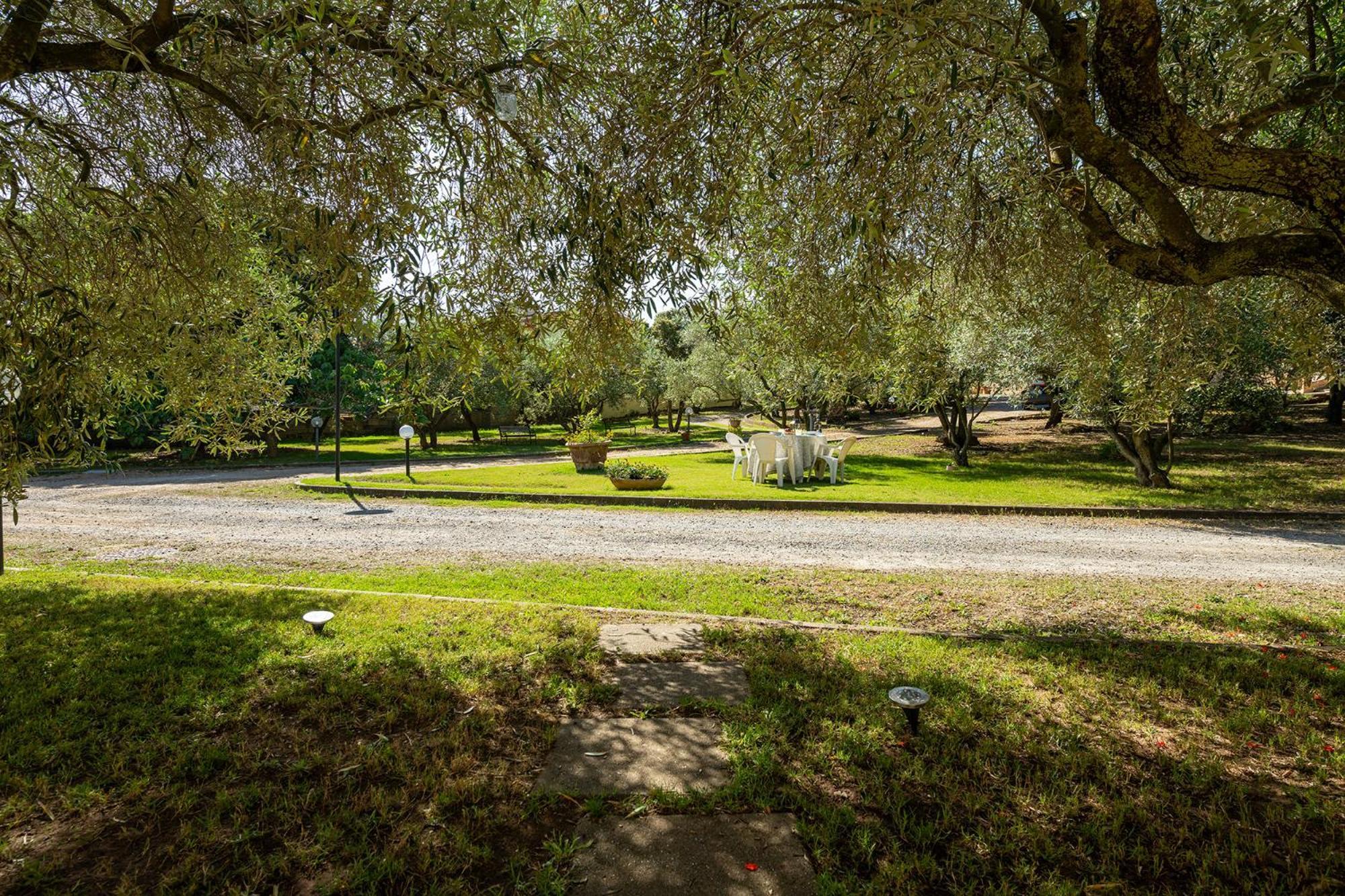 Villa Residenza Parco Degli Ulivi Villamassargia Exterior foto