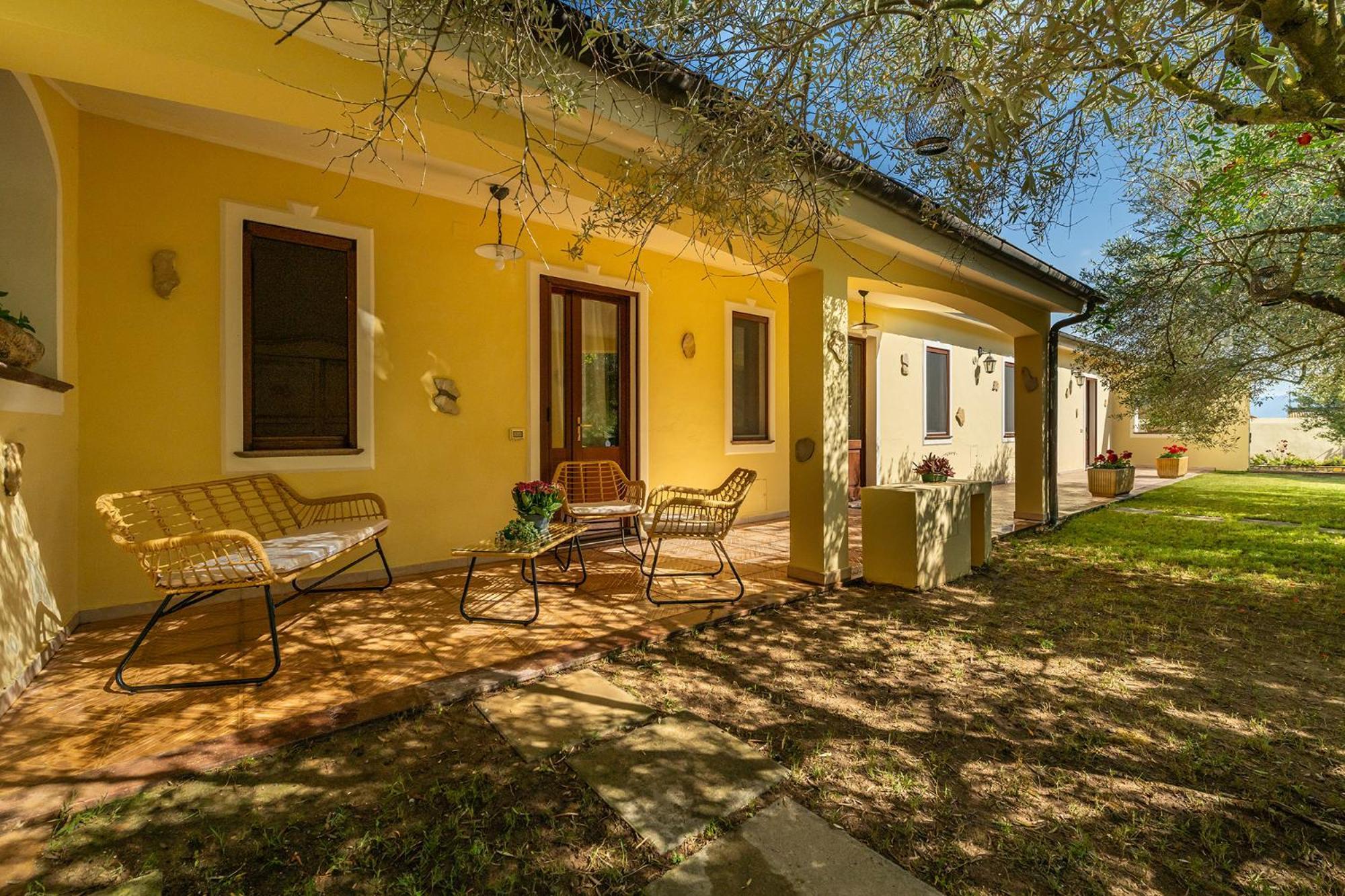 Villa Residenza Parco Degli Ulivi Villamassargia Exterior foto